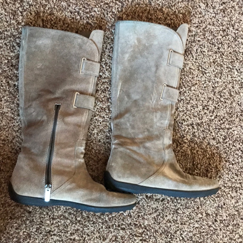 Tod’s Suede Mid-Calf Boots